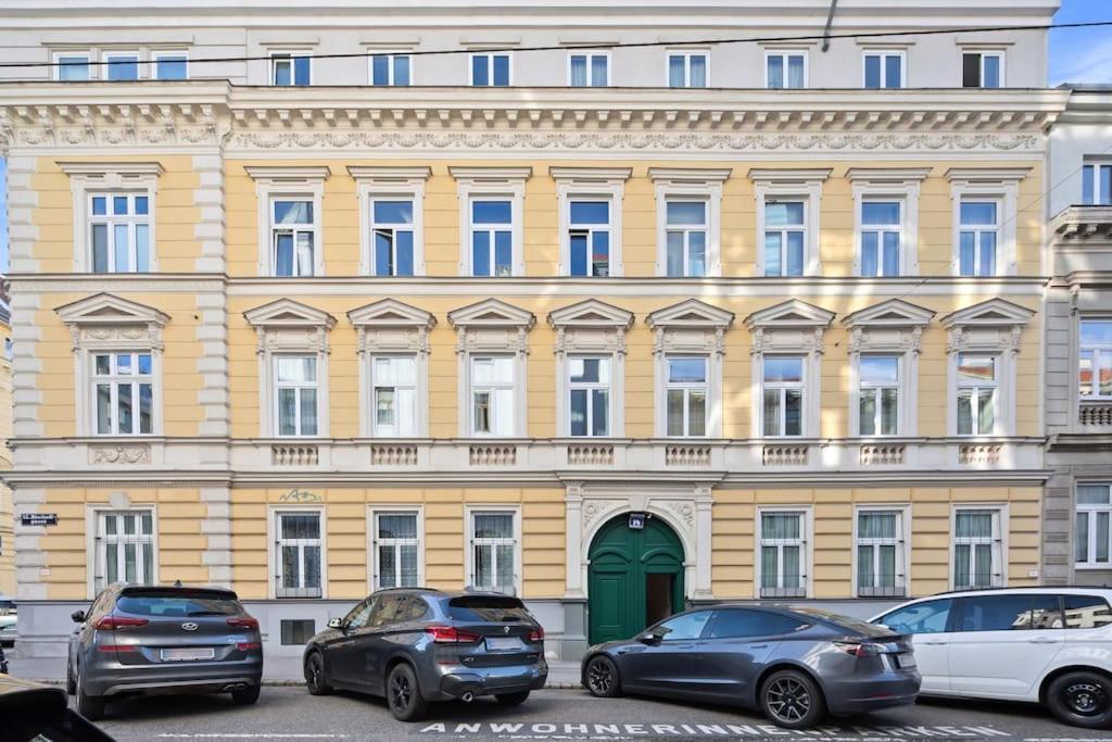 „luxury Loft View“ 4br / Near Centre / Schoenbrun Appartement Wenen