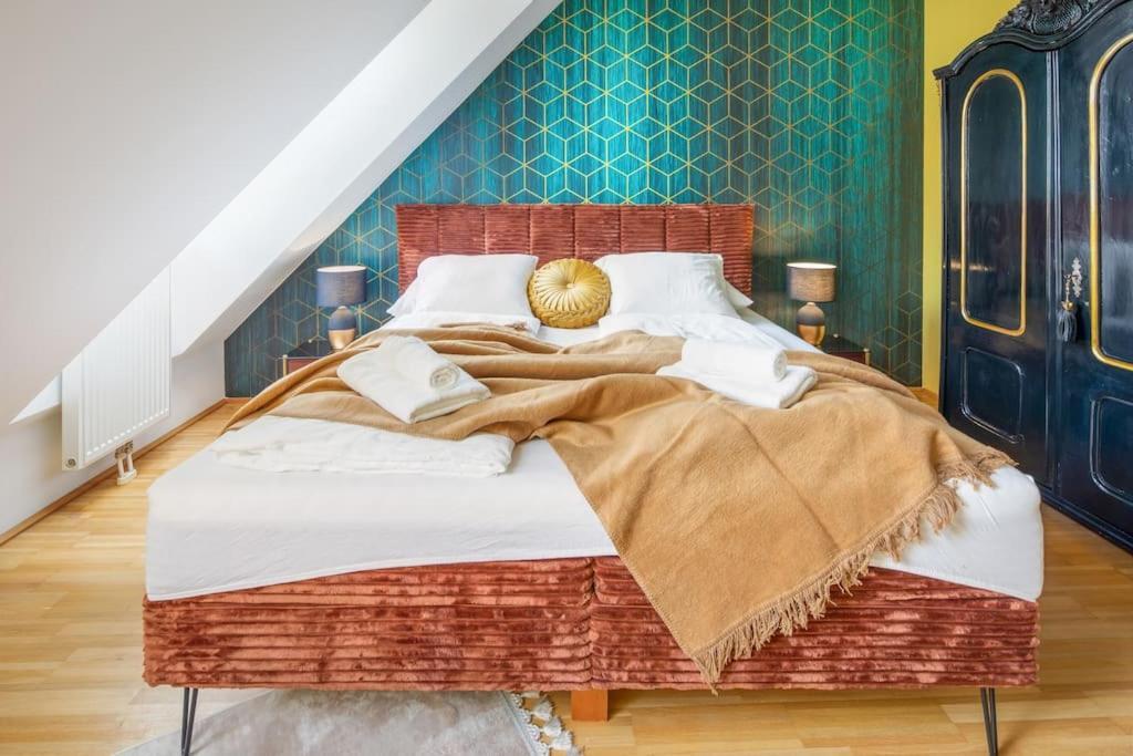 „luxury Loft View“ 4br / Near Centre / Schoenbrun Wenen
